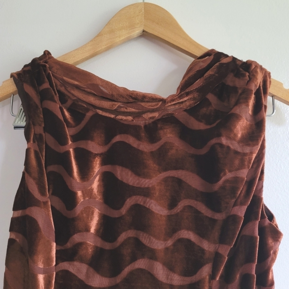 Eva Franco, Gozelle Cowl Lowback Neckline Dress,‎ Brown Velour, Size 2 - Picture 3 of 10